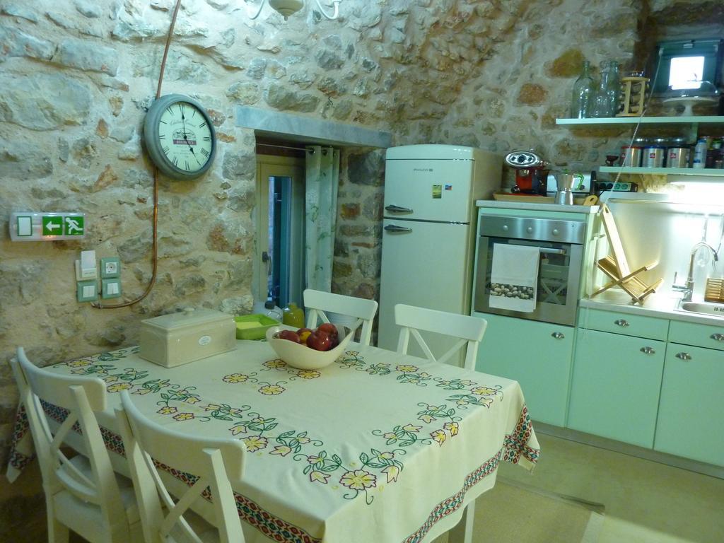 St. George Sykoussis Traditional Residence Άγιος Γεώργιος Συκούσης Δωμάτιο φωτογραφία
